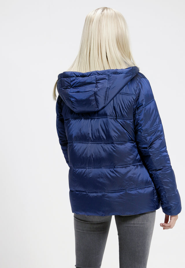 Blau